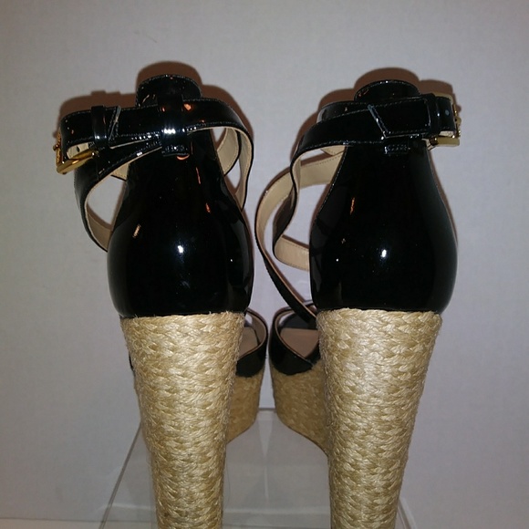 MICHEAL KORS. 💣🔥BLACK PATENT LEATHER - Picture 3 of 6